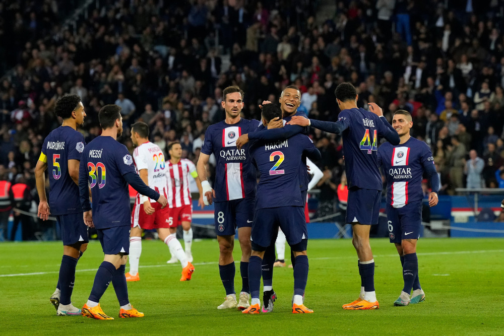  巴黎圣日耳曼主场奏凯，法甲领头羊地位稳固